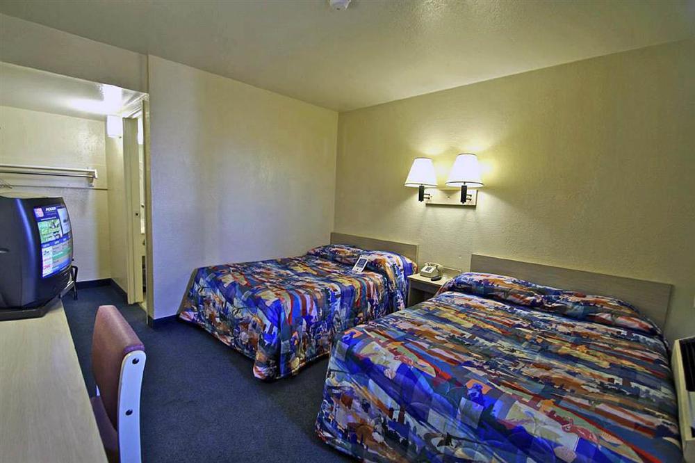 Motel 6-Venice, Fl Bilik gambar